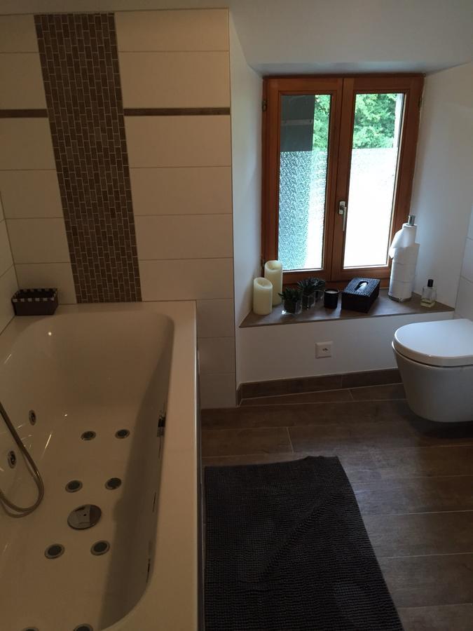 Lamaisonrouge Chambre D'Hotes Cormondreche Luaran gambar